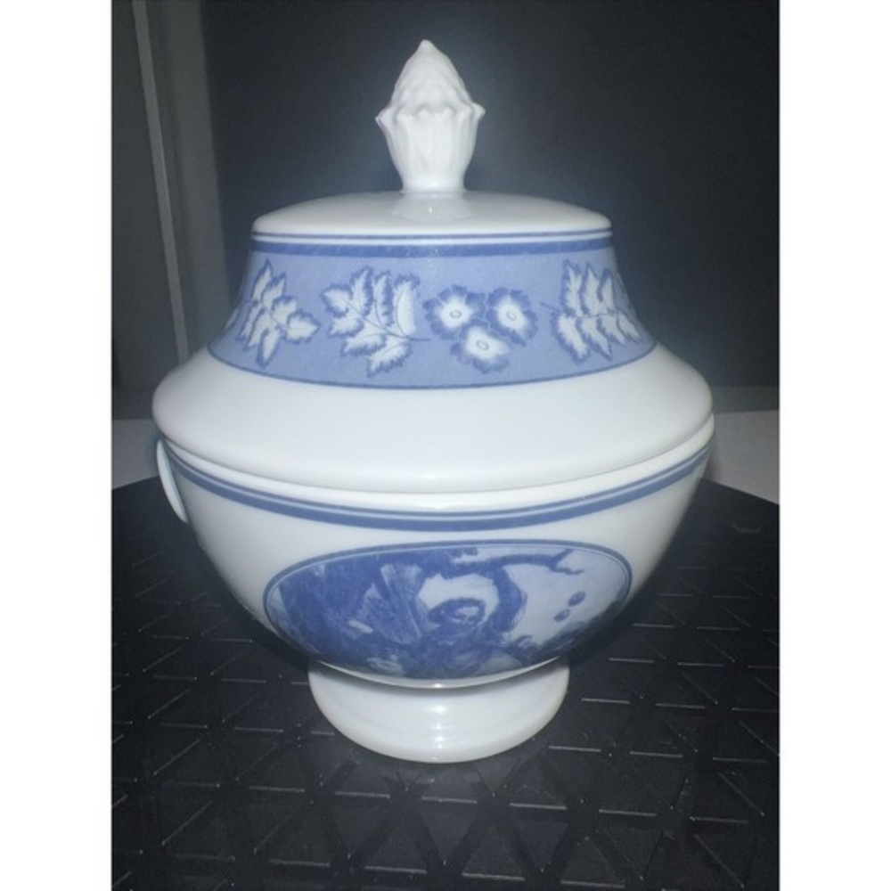 Royal Chateau Porcelains Japan Made for Estee Lauder Blue & White Covered Bowl